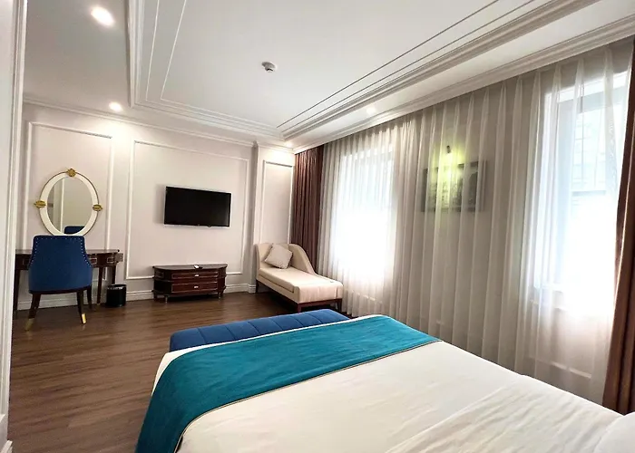 Ruby Queen Khách sạn 3*