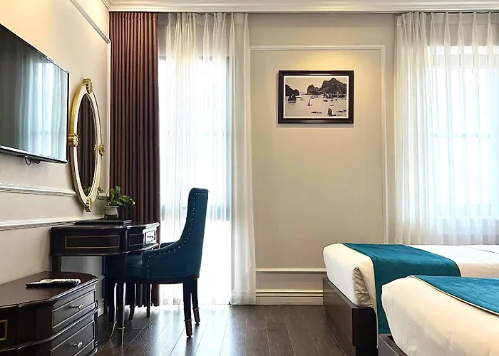 Khách sạn Ruby Queen Hạ Long