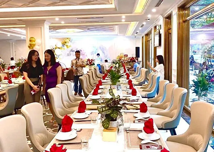 Khách sạn Ruby Queen 3*